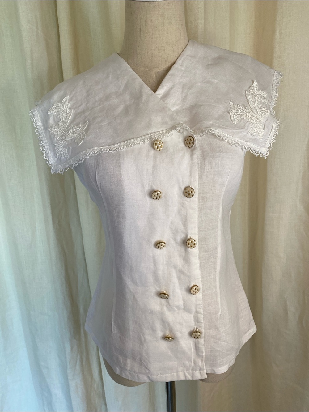 Mystique by Rolyns Linen Blend Top